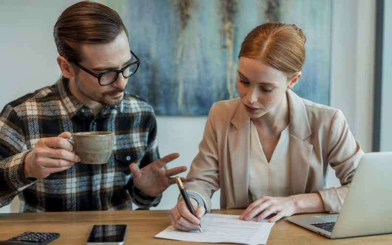 Pourquoi simuler ses mensualités est indispensable avant de signer un prêt ? Faire.fr