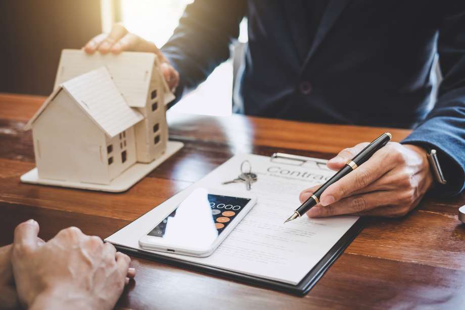 Comment l'assurance emprunteur évite le rejet d'un crédit immobilier par le taux d'usure ?