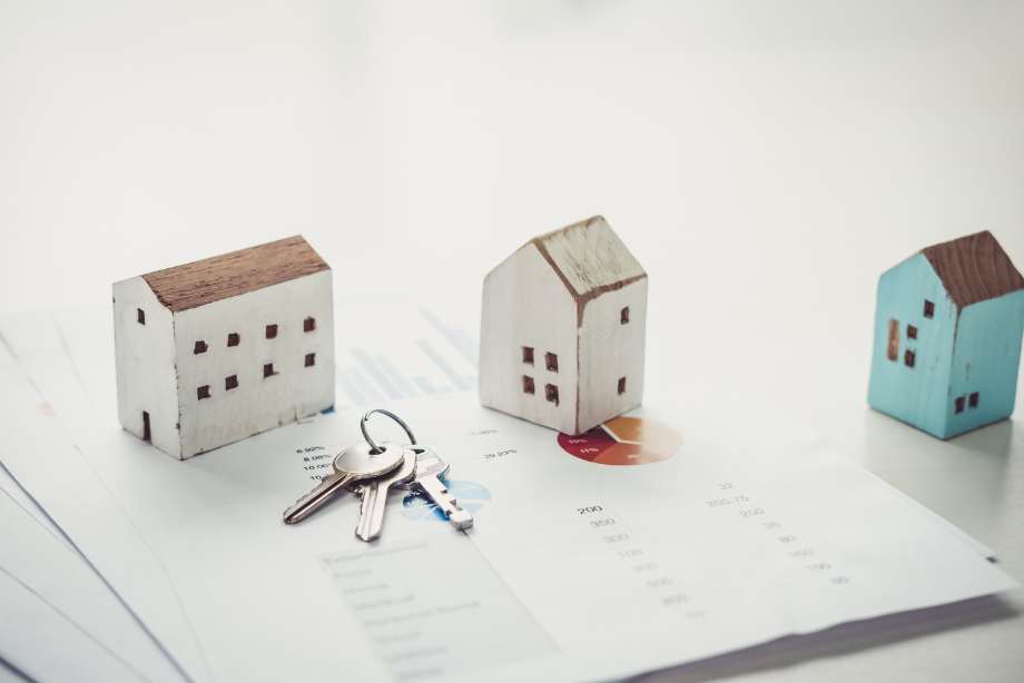 Pourquoi les ventes immobilières baissent de 13% à Paris et montent de 2% en grande couronne ?
