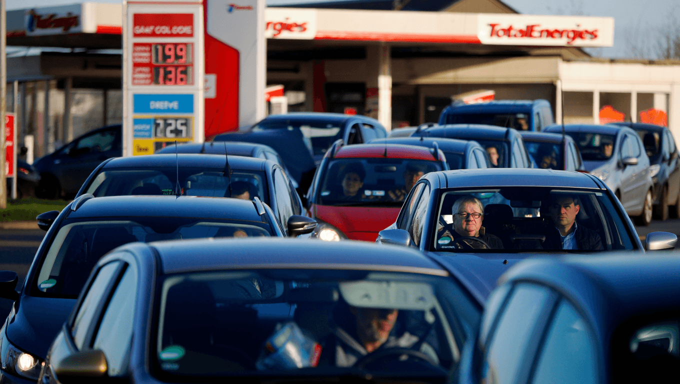 Plafonnement des prix de retour chez TotalEnergies : l’essence à 1,99 euro, le gazole à 2,25 euros