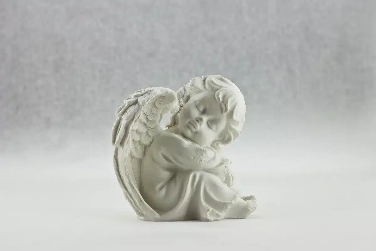 Figurines en porcelaine fines représentant des groupes galants